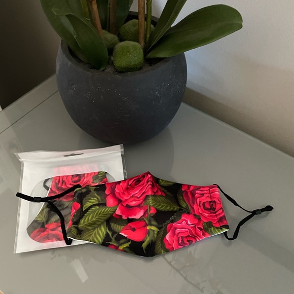 Red Rose Graphic Print Face Mask - Picture 2 of 10
